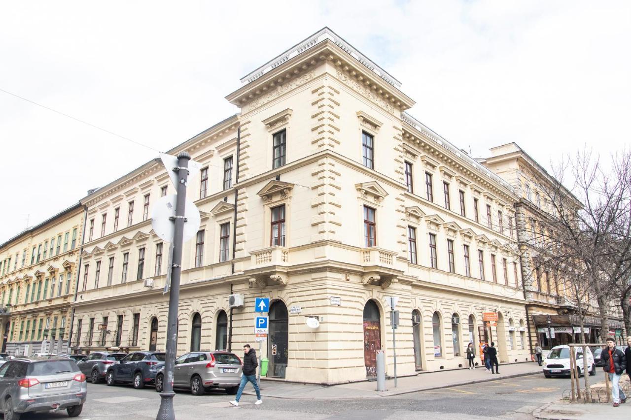 Lucky 54 Apartment Budapest Eksteriør billede